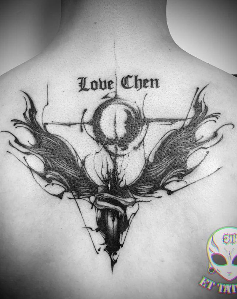 暗黑天使纹身图片_背部点刺水墨纹身图案