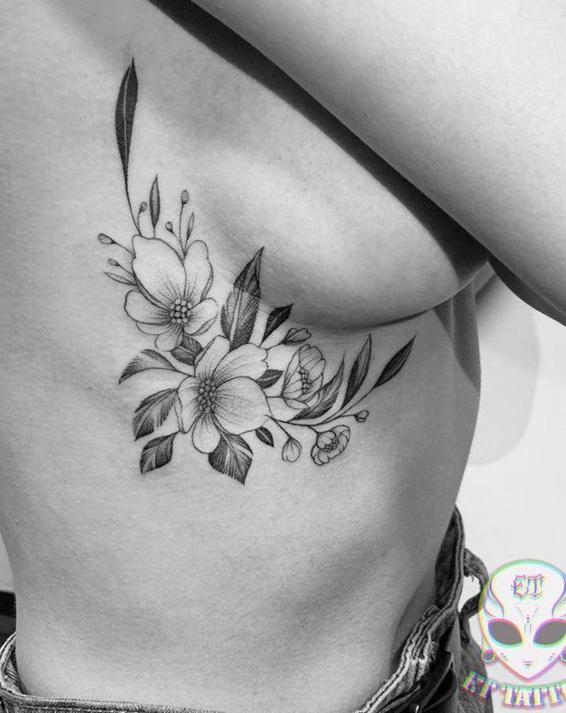 素花纹身图片_胸部腹部点刺纹身图案