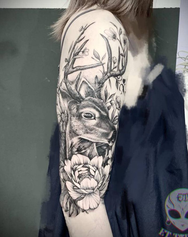 鹿盖疤痕纹身图片_手部手臂写实纹身图案