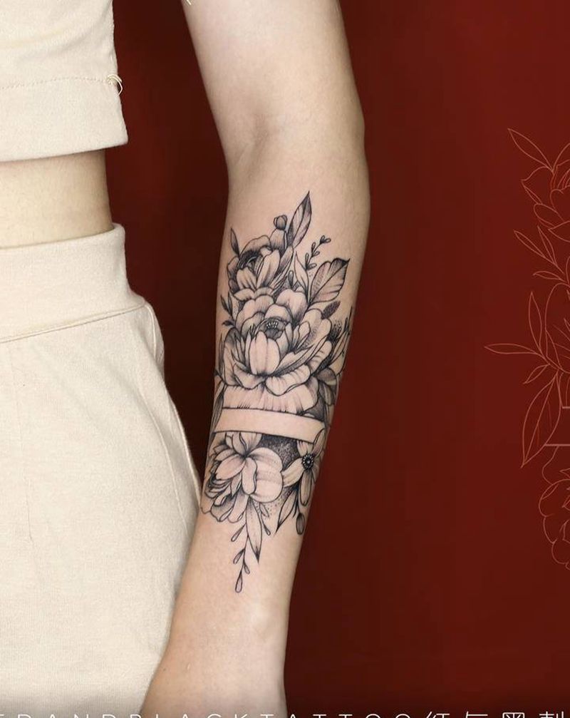 素花纹身图片_手臂点刺纹身图案