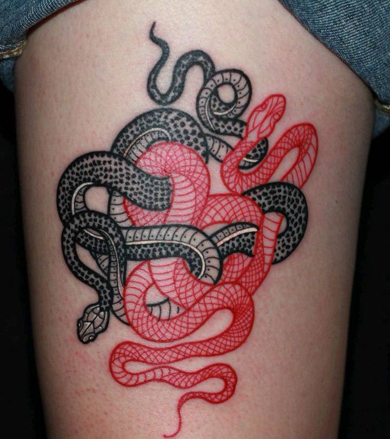 蛇纹身图片_腿部纹身图案