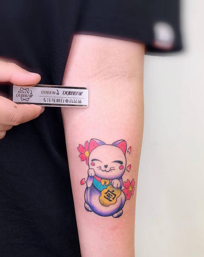 招财猫纹身图片_手臂纹身图案