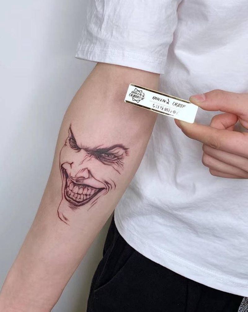 小丑纹身图片_手臂纹身图案