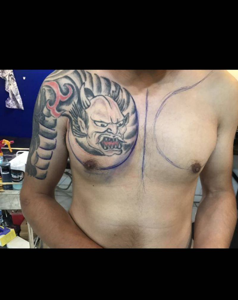 遮盖作品纹身图片_胸部手臂新传统纹身图案