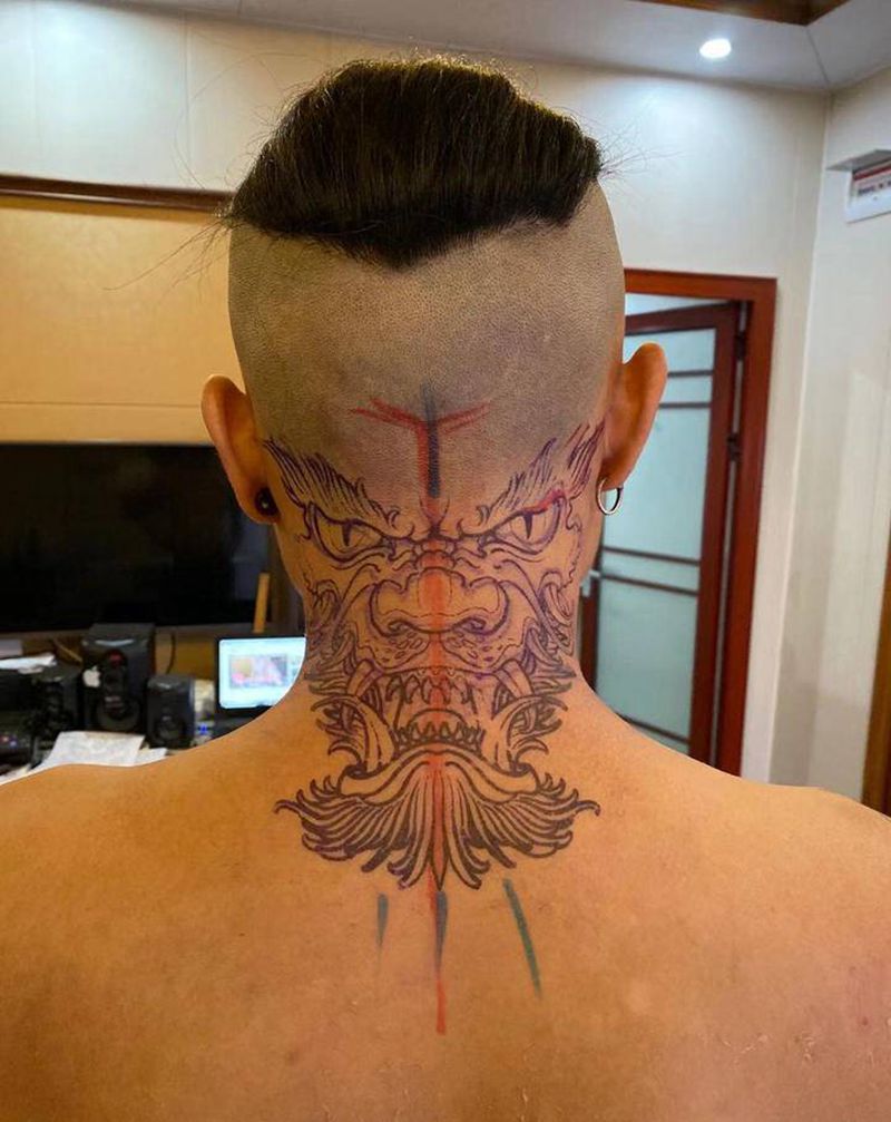 龙头纹身图片_颈部新传统纹身图案