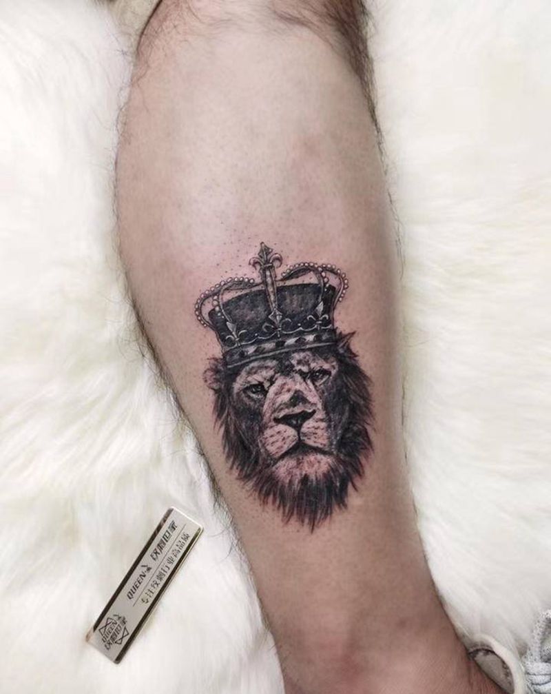 狮子纹身图片_腿部欧美写实纹身图案