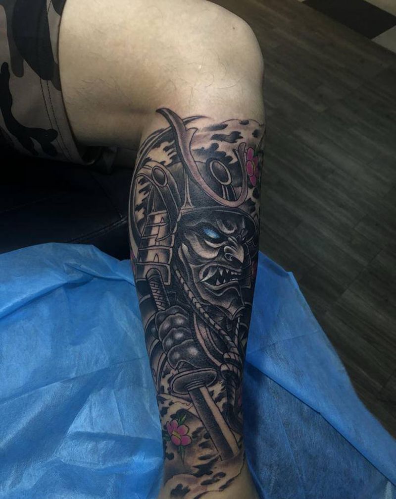 鬼武士纹身图片_腿部新传统纹身图案