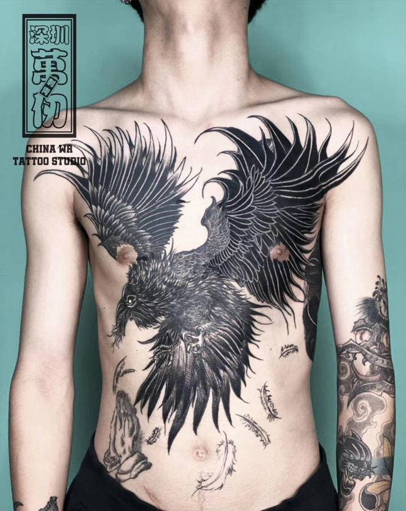 暗黑鹰遮盖纹身图片_胸部纹身图案
