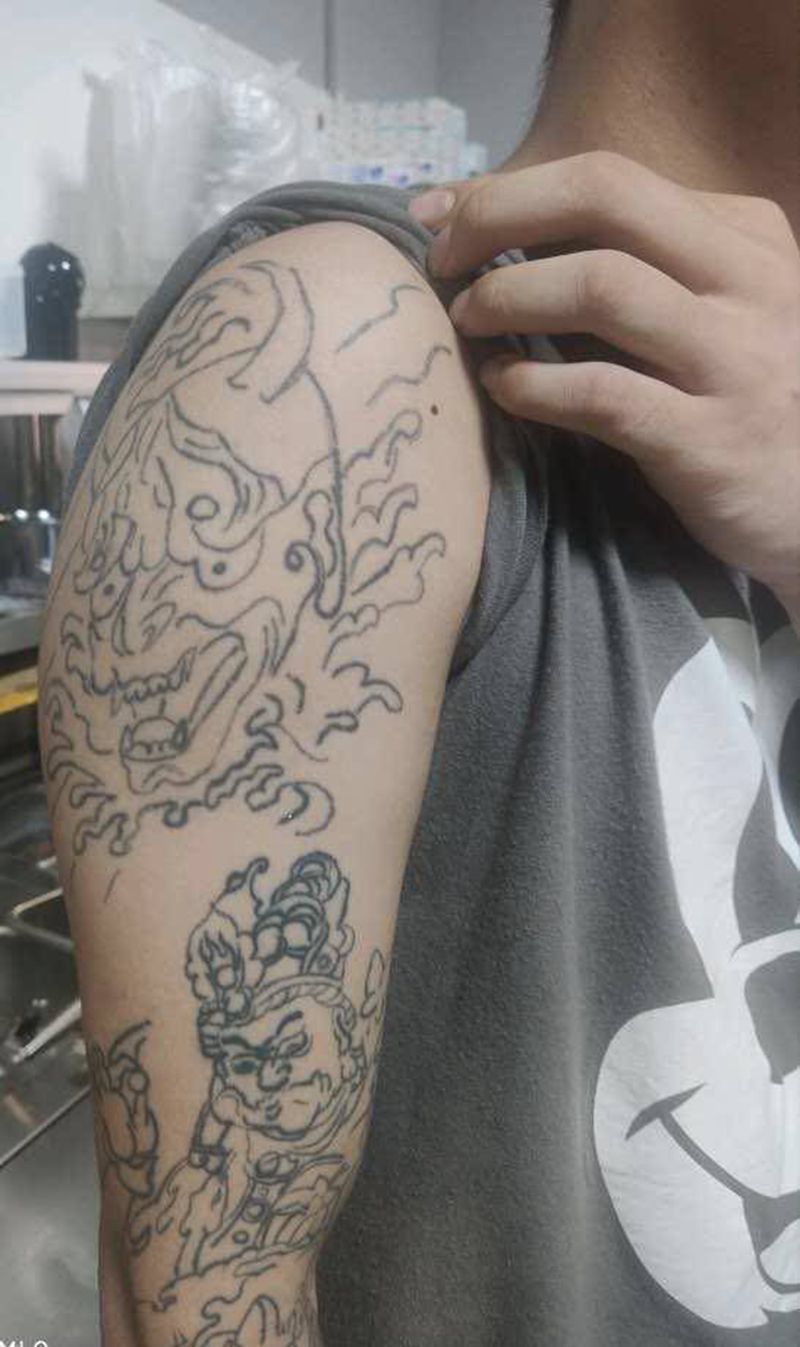 覆盖作品重彩纹身图片_手臂新传统纹身图案