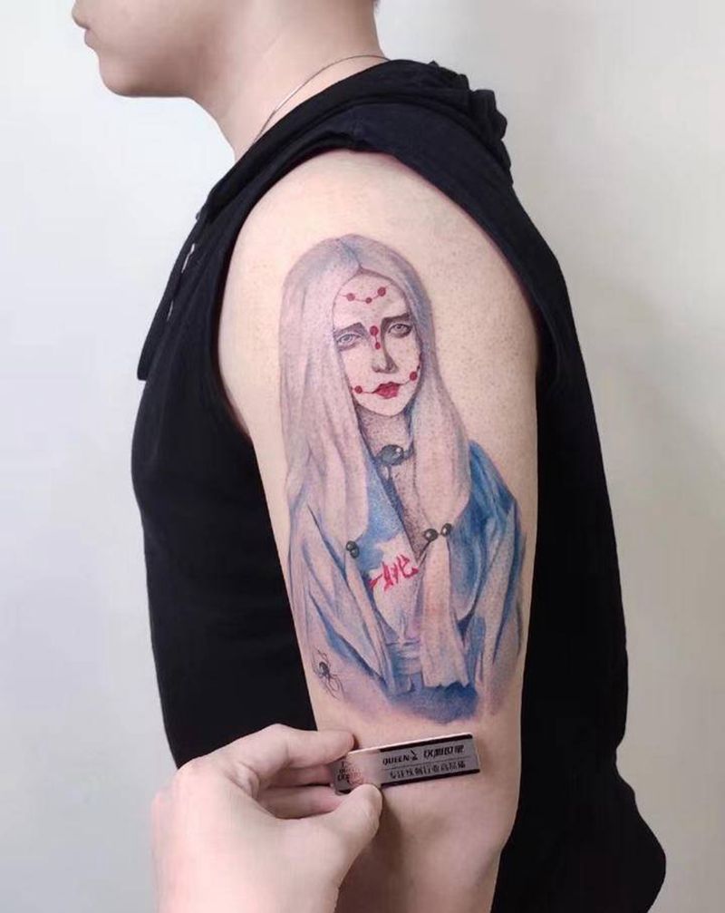 白色纹身-此图给满分