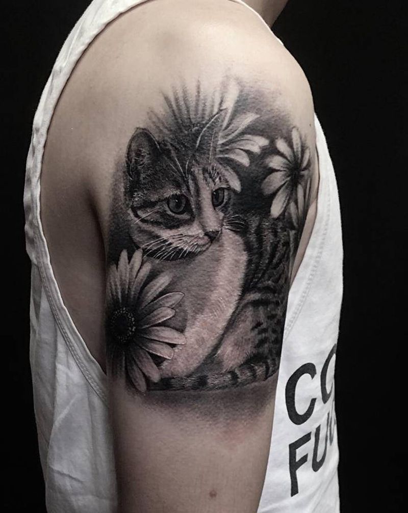 小猫咪纹身图片_手臂欧美写实纹身图案