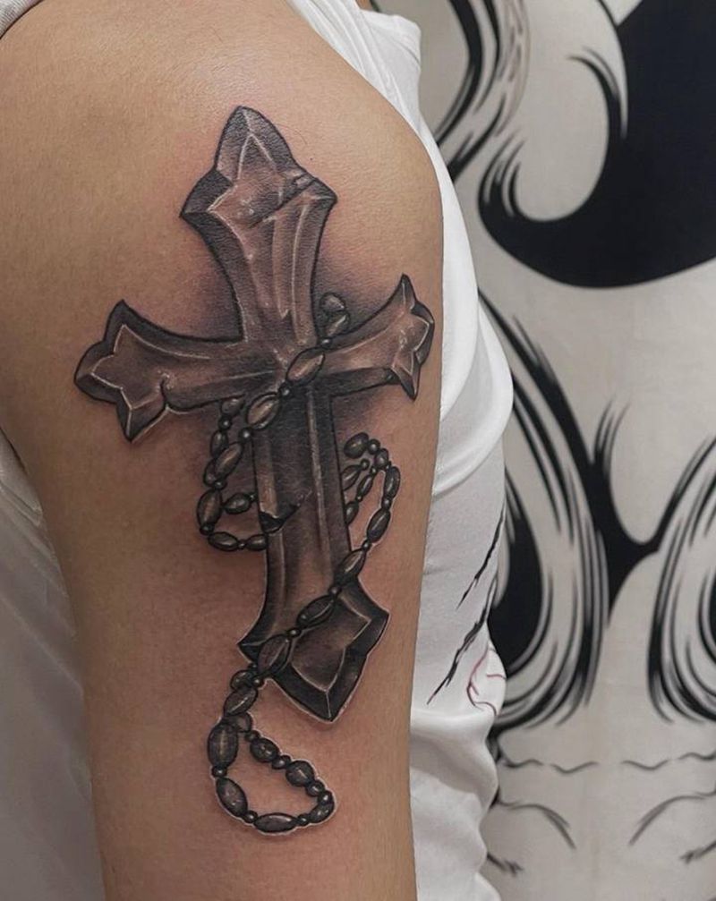 十字架纹身图片_手臂欧美写实纹身图案