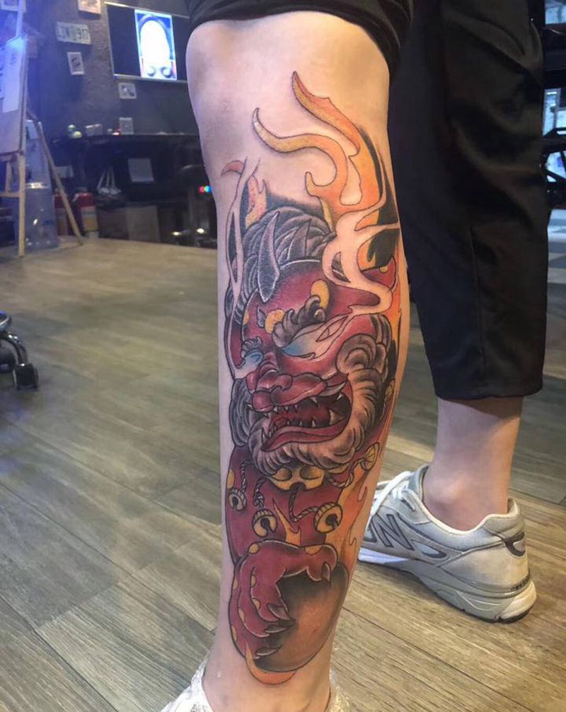 唐狮纹身图片_腿部老传统新传统纹身图案