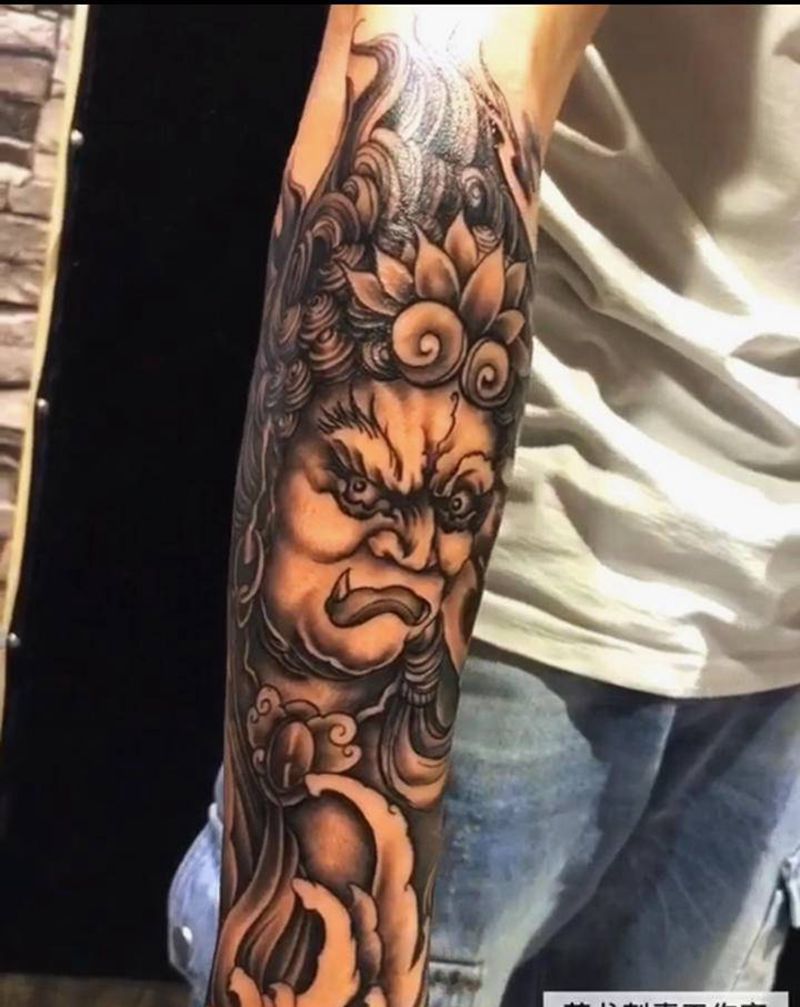 不动明王纹身图片_手臂纹身图案