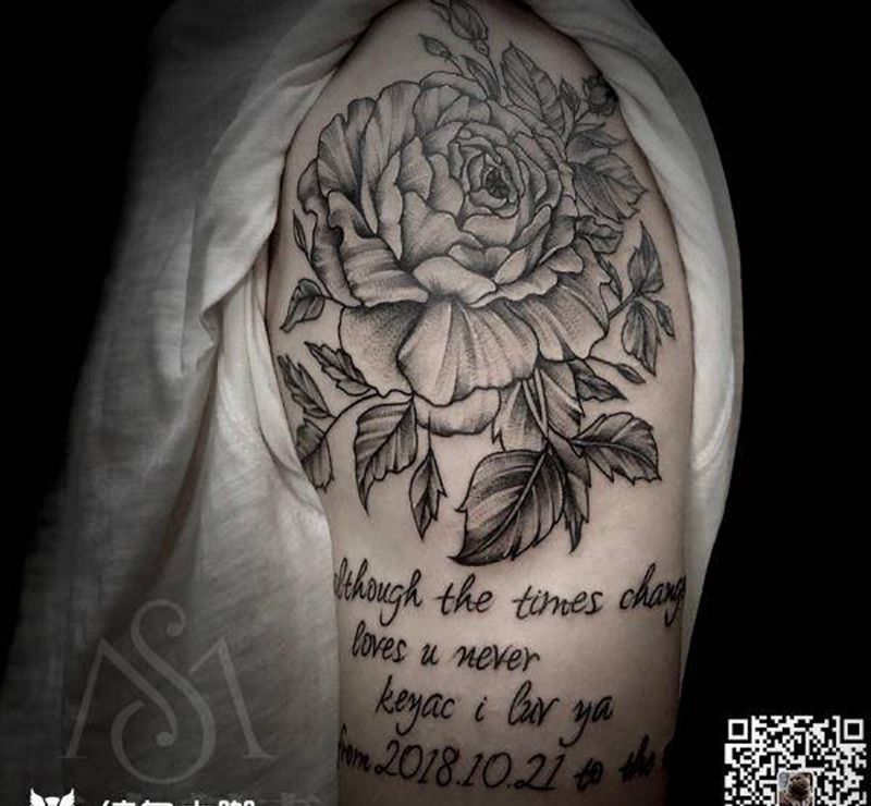 花纹身图片_手臂点刺纹身图案