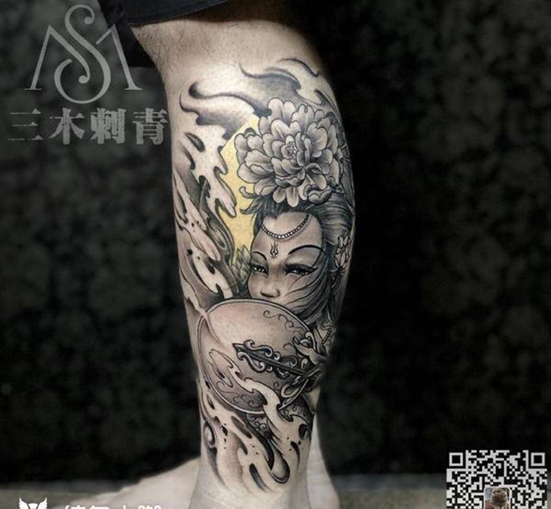 艺妓纹身图片_腿部老传统纹身图案