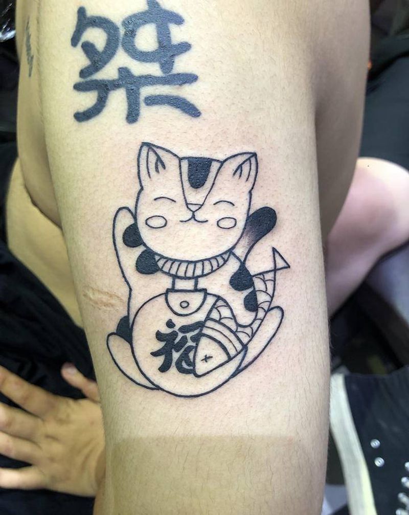 招财猫纹身图片_手臂纹身图案