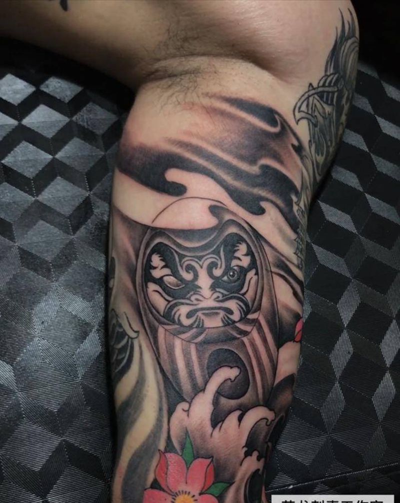 达魔蛋纹身图片_手臂纹身图案