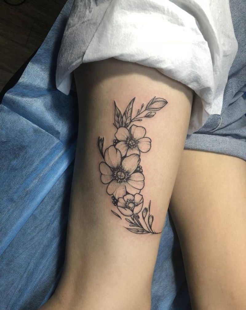 素花纹身图片_腿部纹身图案