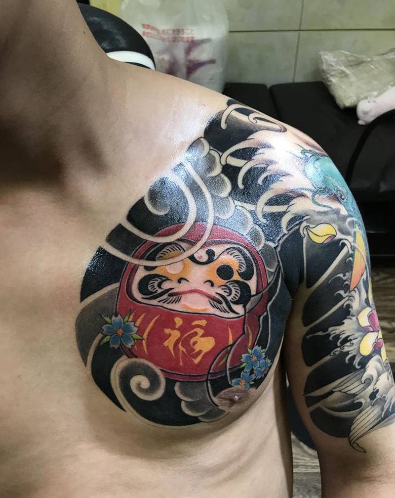 达魔蛋一枚纹身图片_胸部纹身图案