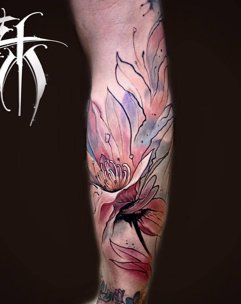 百合纹身图片_腿部水彩纹身图案
