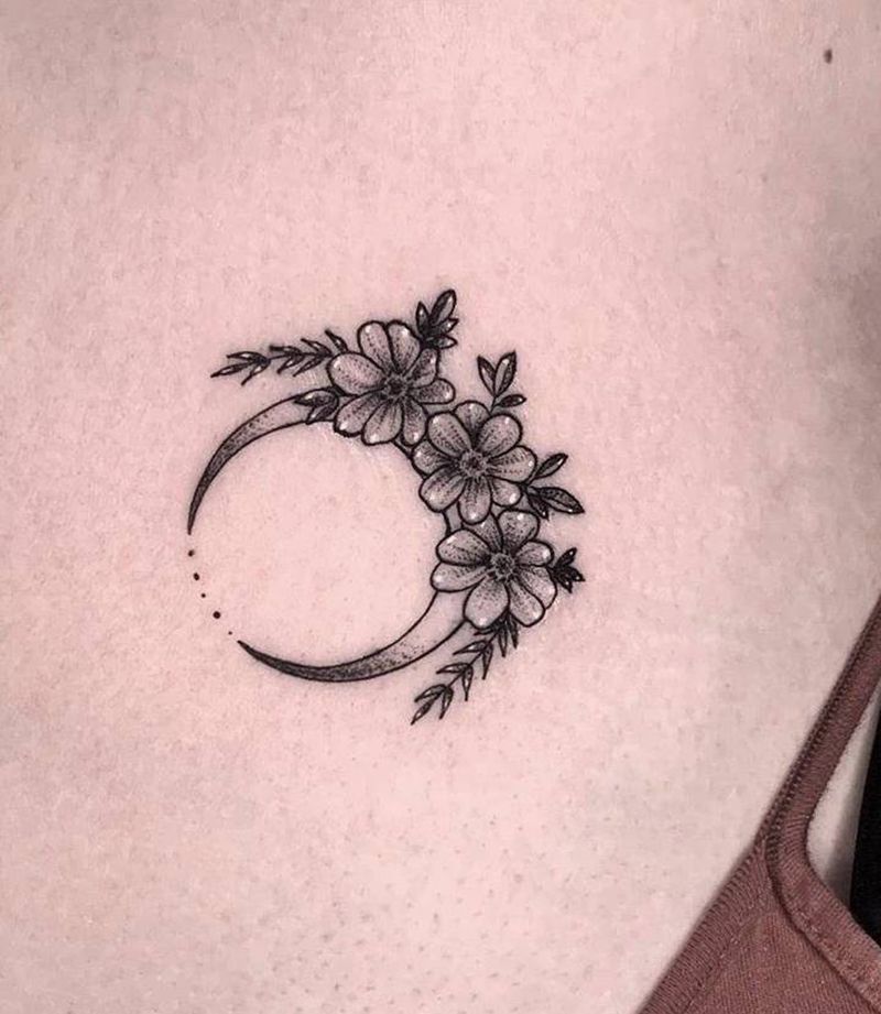 月亮纹身图片_胸部纹身图案