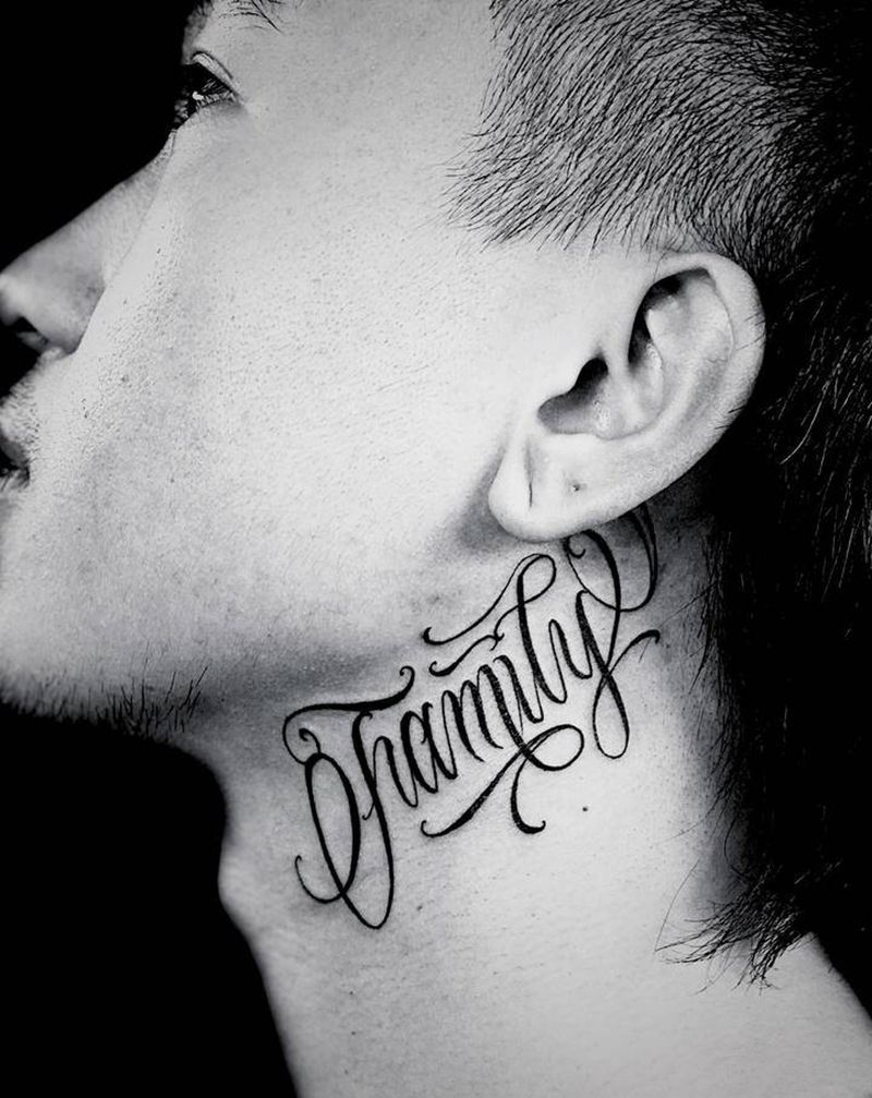 字纹身图片_颈部花体字纹身图案
