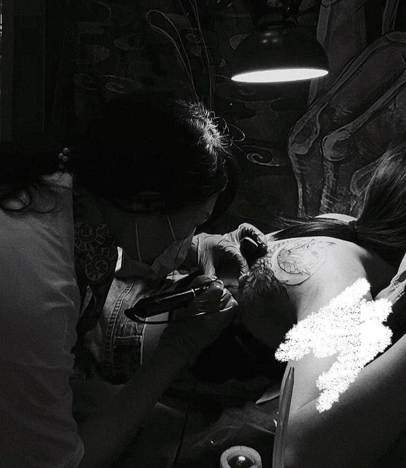 素花纹身图片_背部纹身图案