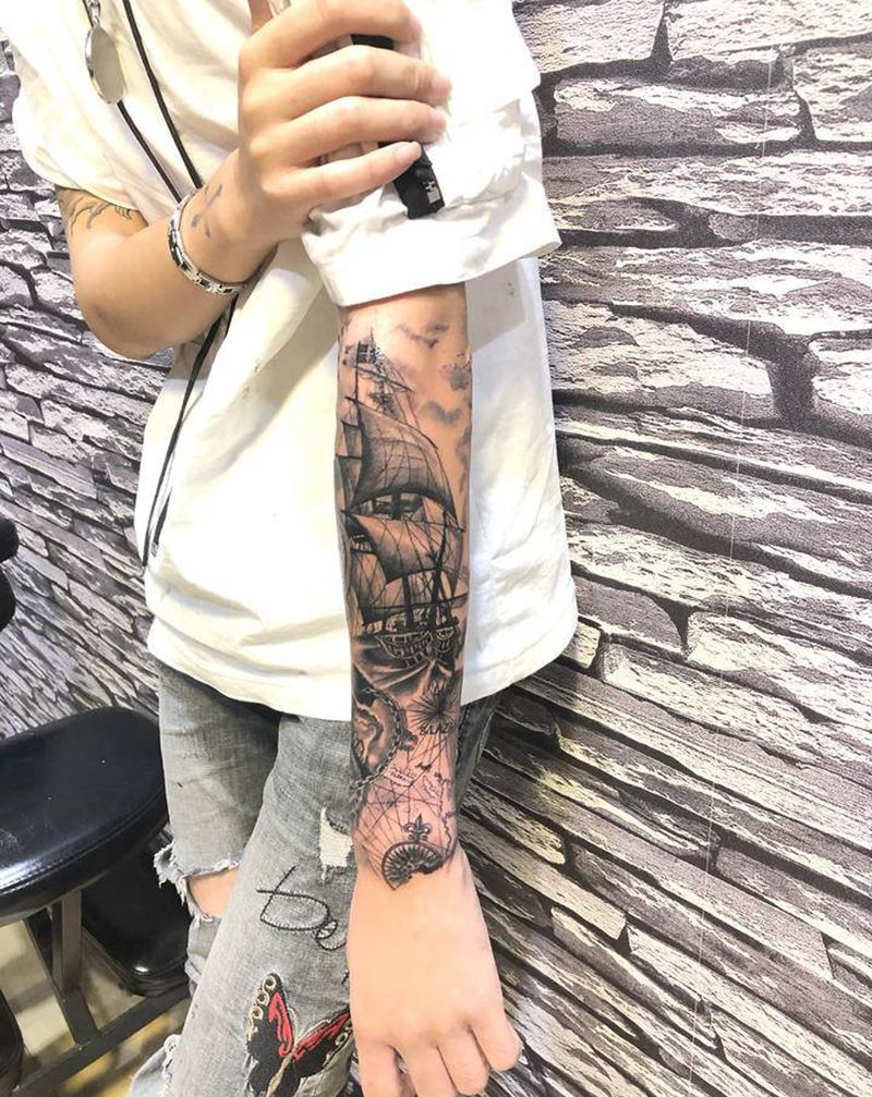 欧美帆船纹身图片_手臂手部欧美写实纹身图案