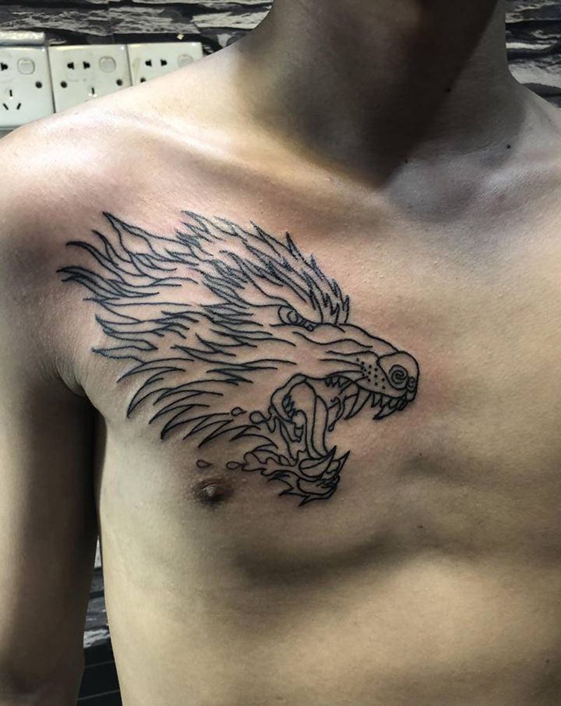 狼纹身图片_胸部老传统纹身图案