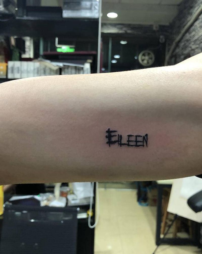 打印英文纹身图片_手臂花体字纹身图案