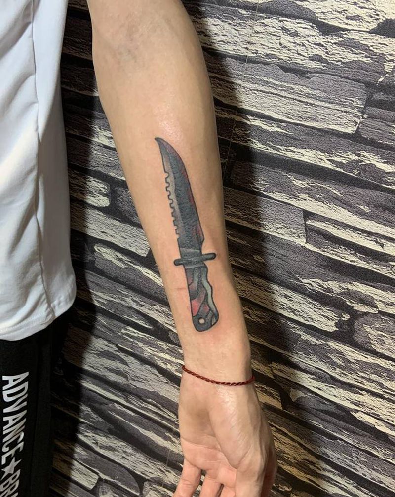 匕首遮盖纹身图片_手臂Old School纹身图案