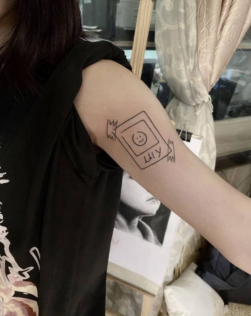 简笔纹身纹身图片_手臂花体字纹身图案