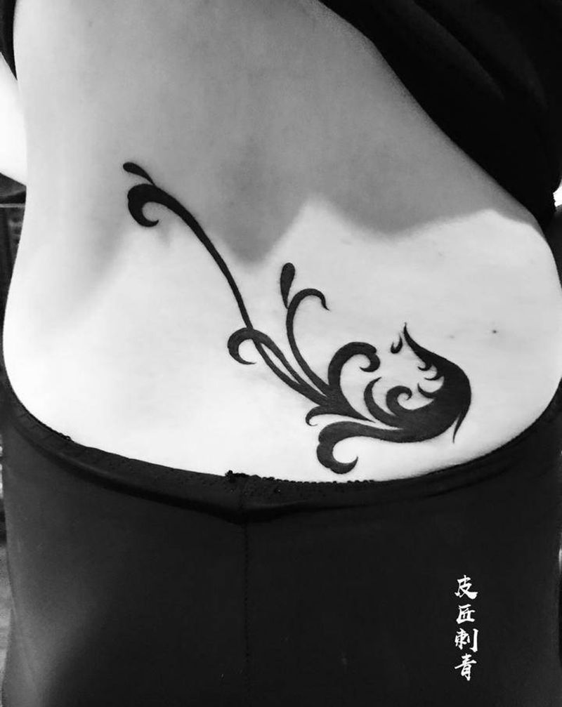 图腾纹身图片_腰部图腾纹身图案