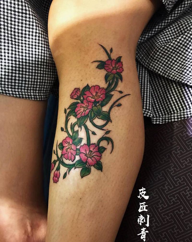 花纹身图片_脚部新传统纹身图案