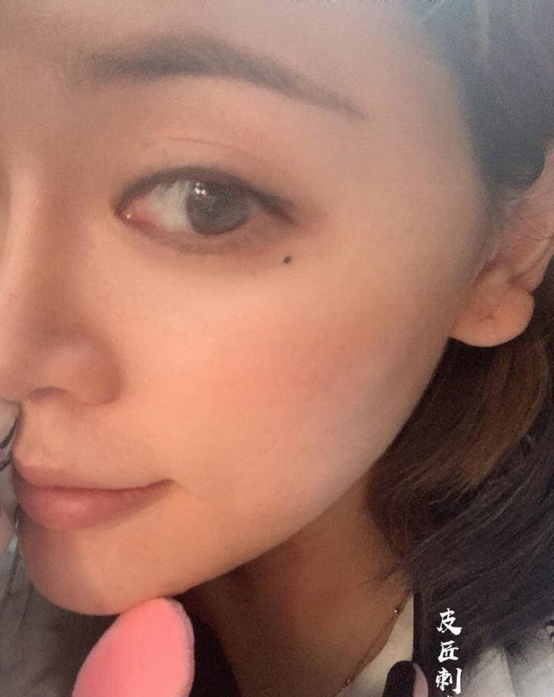 泪痣纹身图片_新传统纹身图案