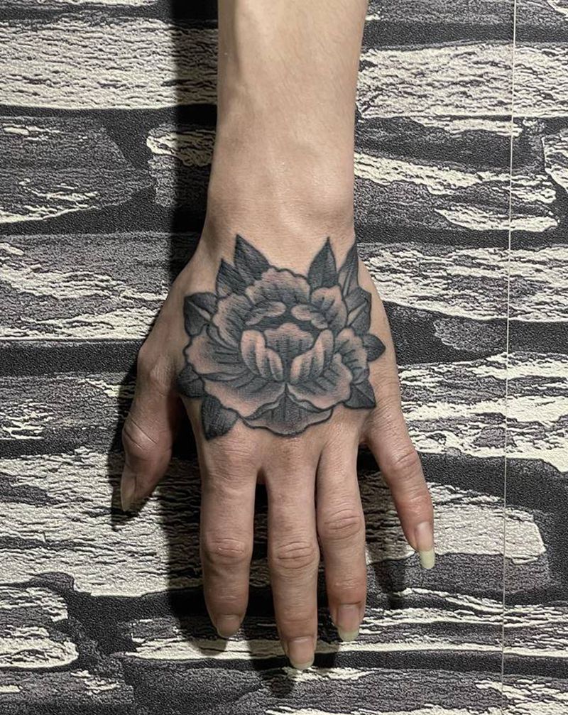花手背纹身图片_手部水墨纹身图案
