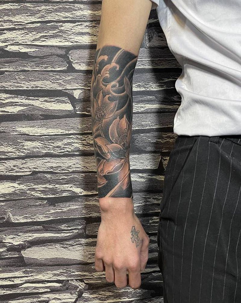 自带线条来上色纹身图片_手臂老传统纹身图案