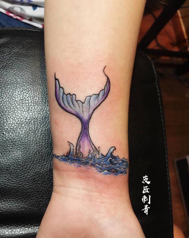 盖疤(美人鱼尾巴))纹身图片_手部新传统纹身图案