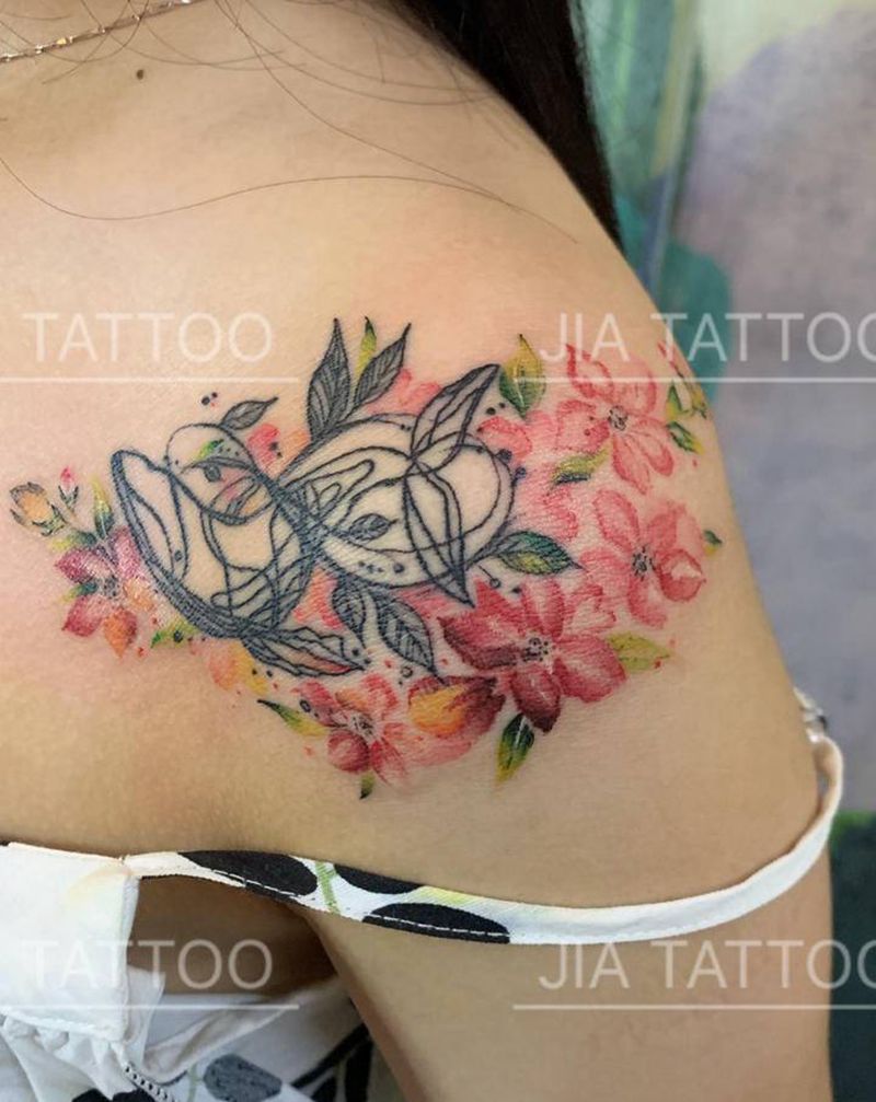 肩花纹身图片_肩部水彩纹身图案