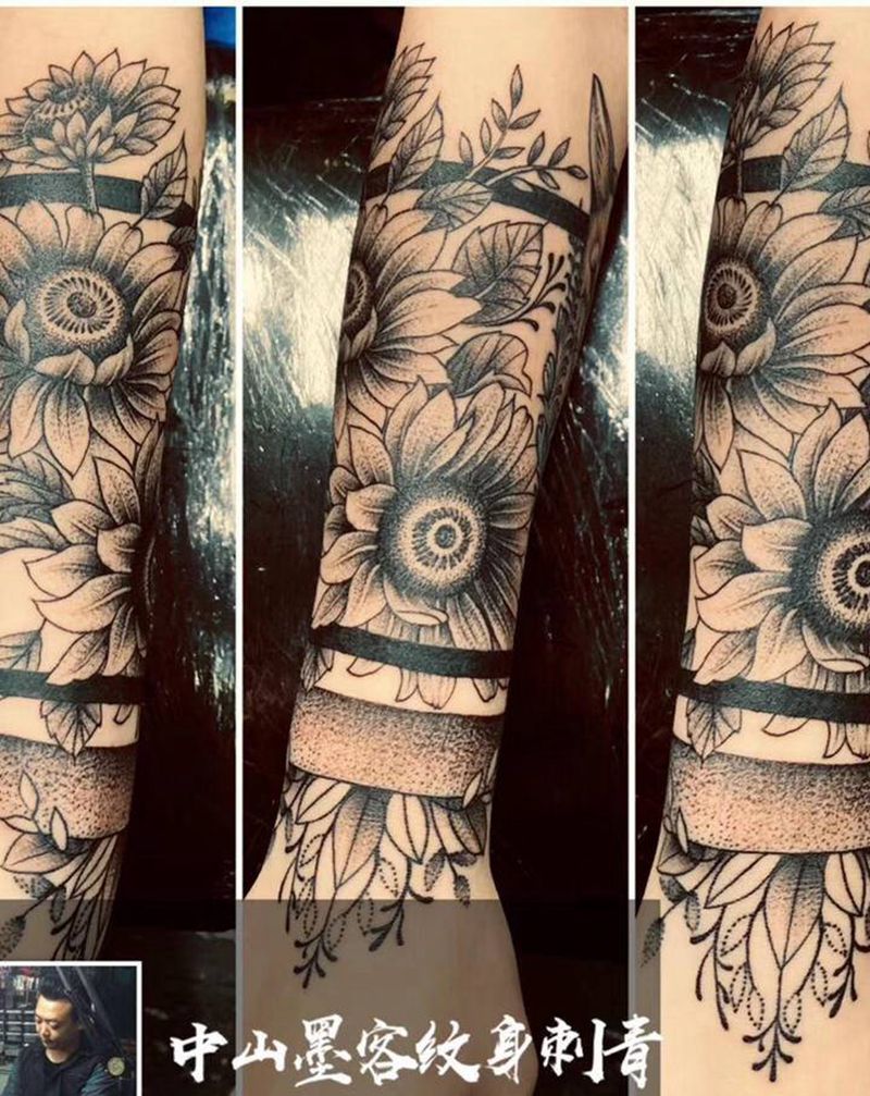 素花包臂纹身图片_手臂点刺纹身图案