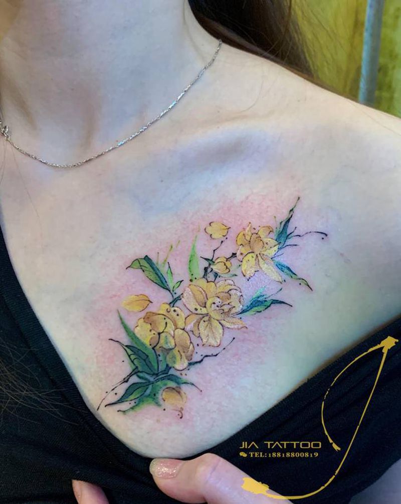 遮盖纹身图片_胸部肩部水彩水墨纹身图案