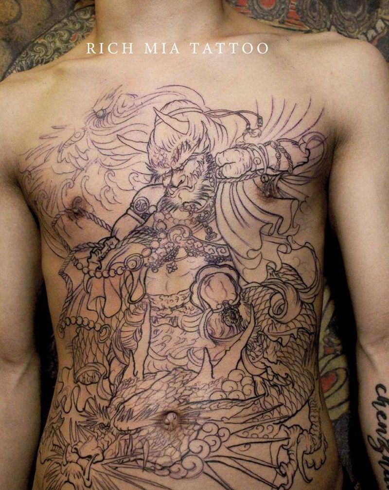 -纹身图片_胸部腹部纹身图案