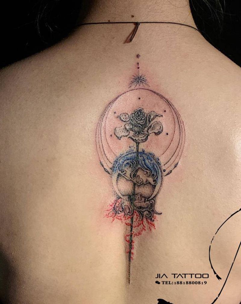 玫瑰纹身图片_背部水彩几何纹身图案