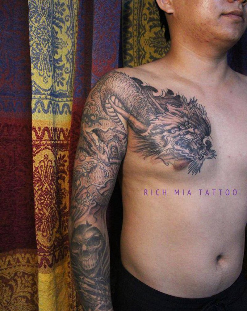 -纹身图片_胸部肩部纹身图案