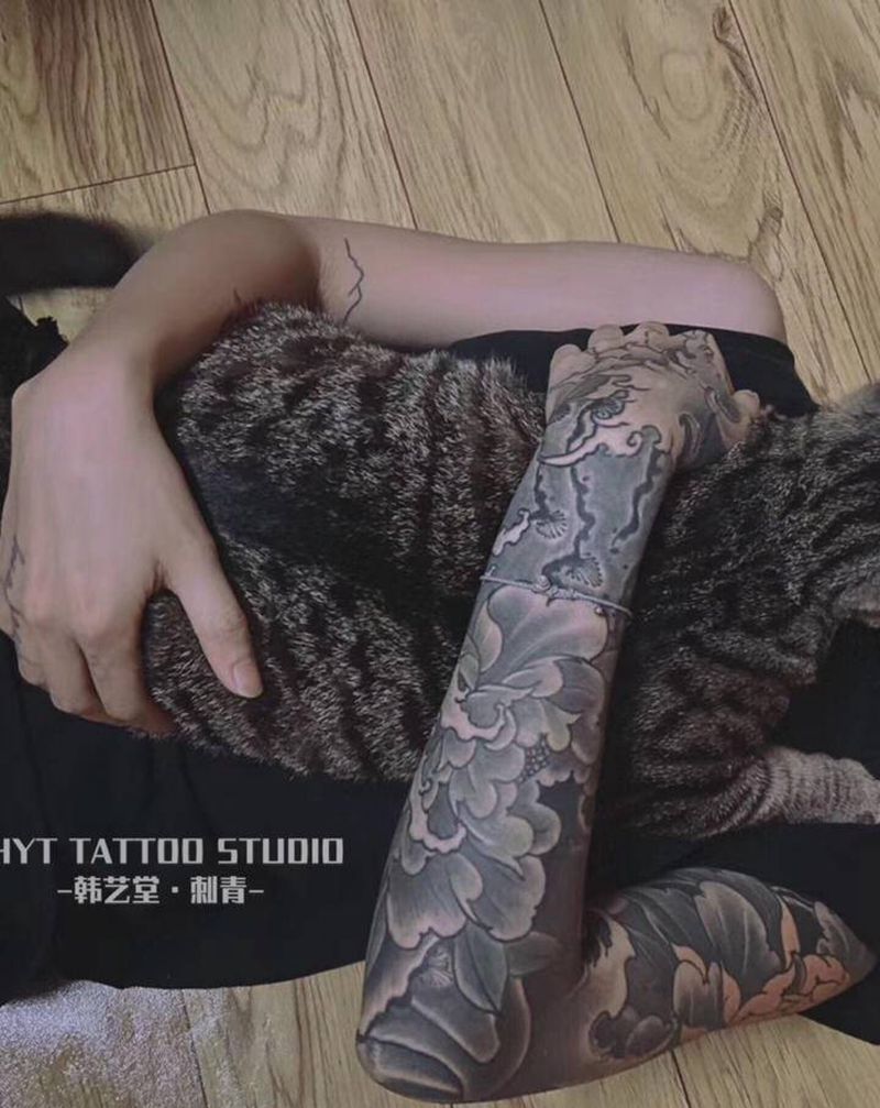 日式纹身图片_手臂手部老传统纹身图案