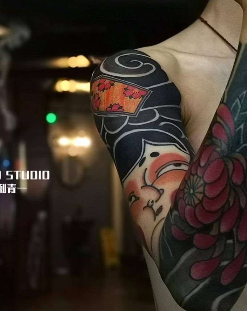 传统花臂纹身图片_手臂手部老传统纹身图案