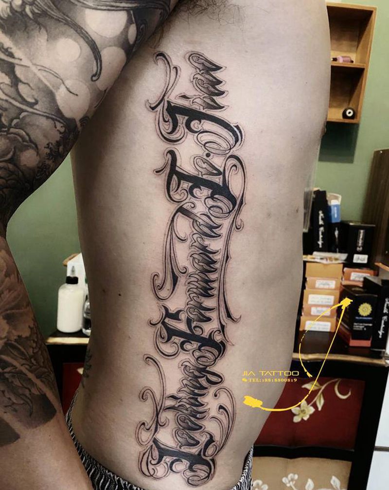 花体英文、唐狮花臂纹身图片_腰部新传统花体字纹身图案