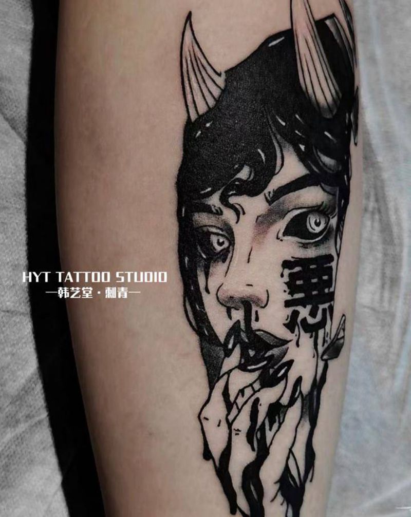 暗黑女纹身图片_腿部纹身图案