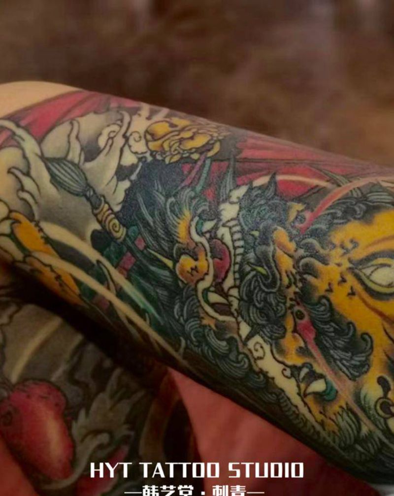 花腿纹身图片_脚部纹身图案